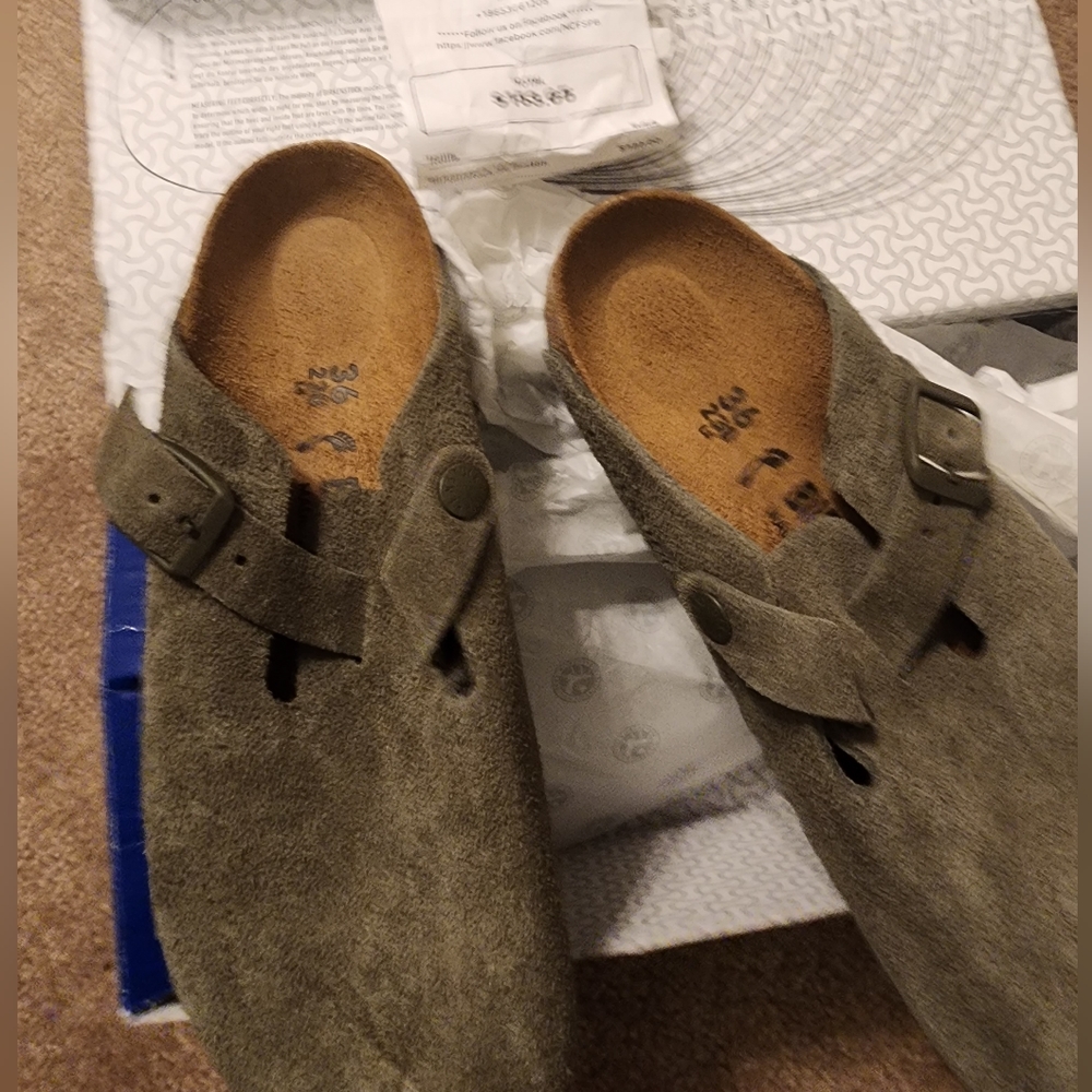 Birkenstock 36 Boston (Size 6.5 kids)